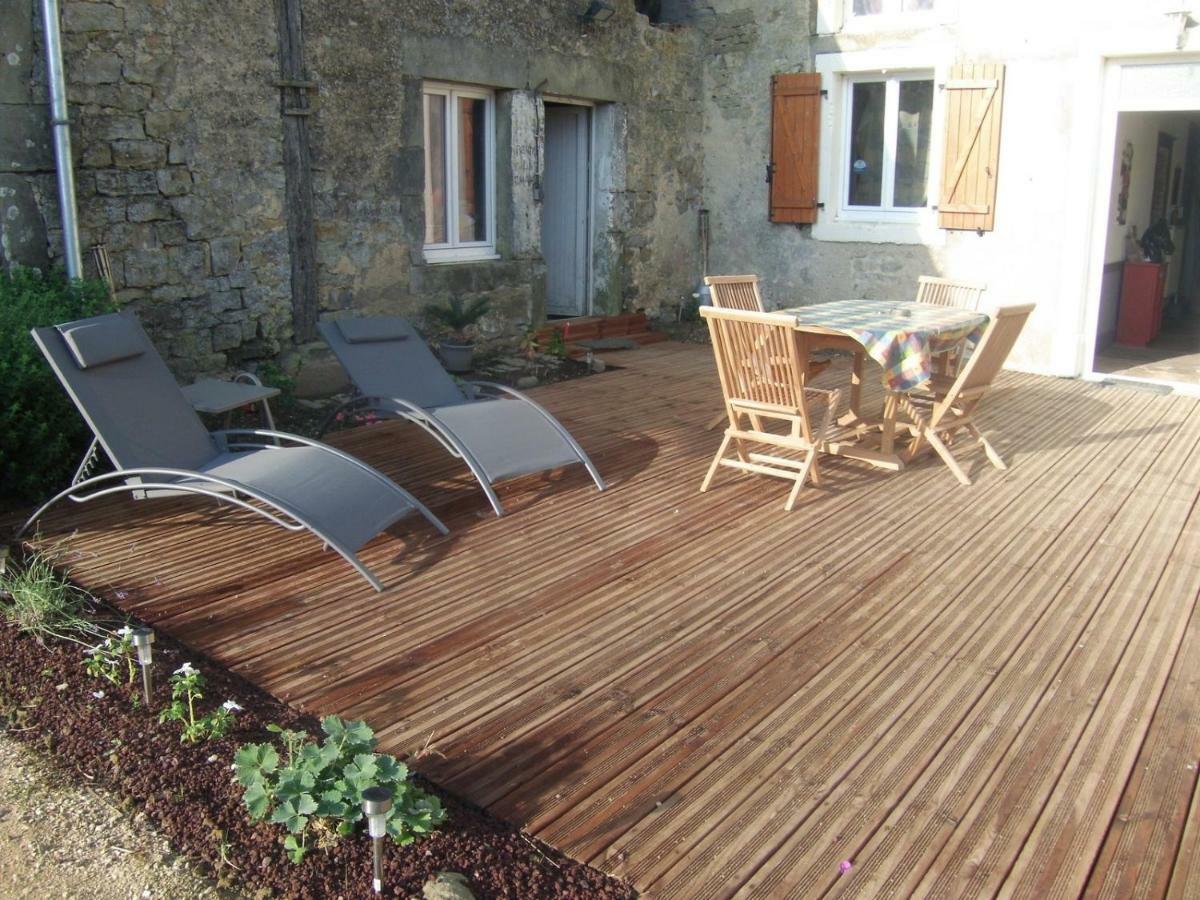 Ferme Des Champs Hotel Vrecourt Exterior foto